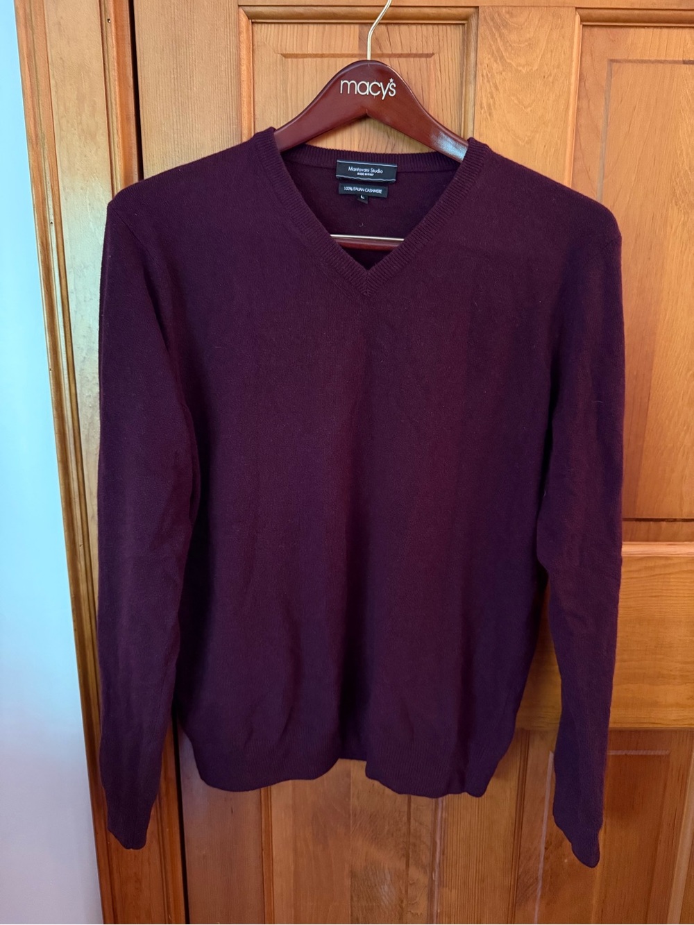 Mantovani Studio Cashmere V-Neck Sweater - Deep Plum/Burgandy